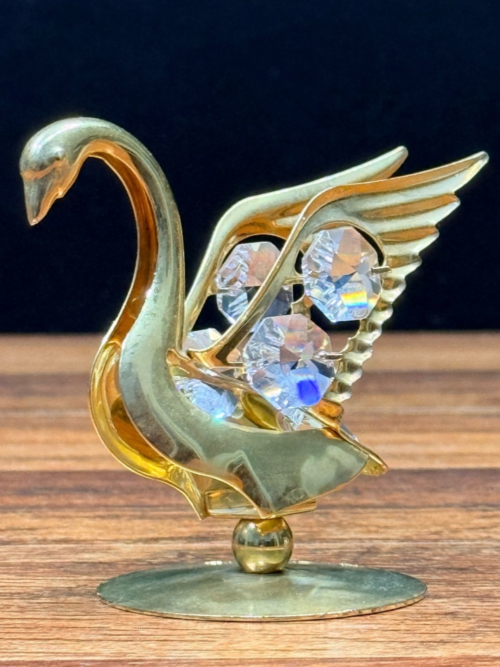 Swan with Crystal Figurine